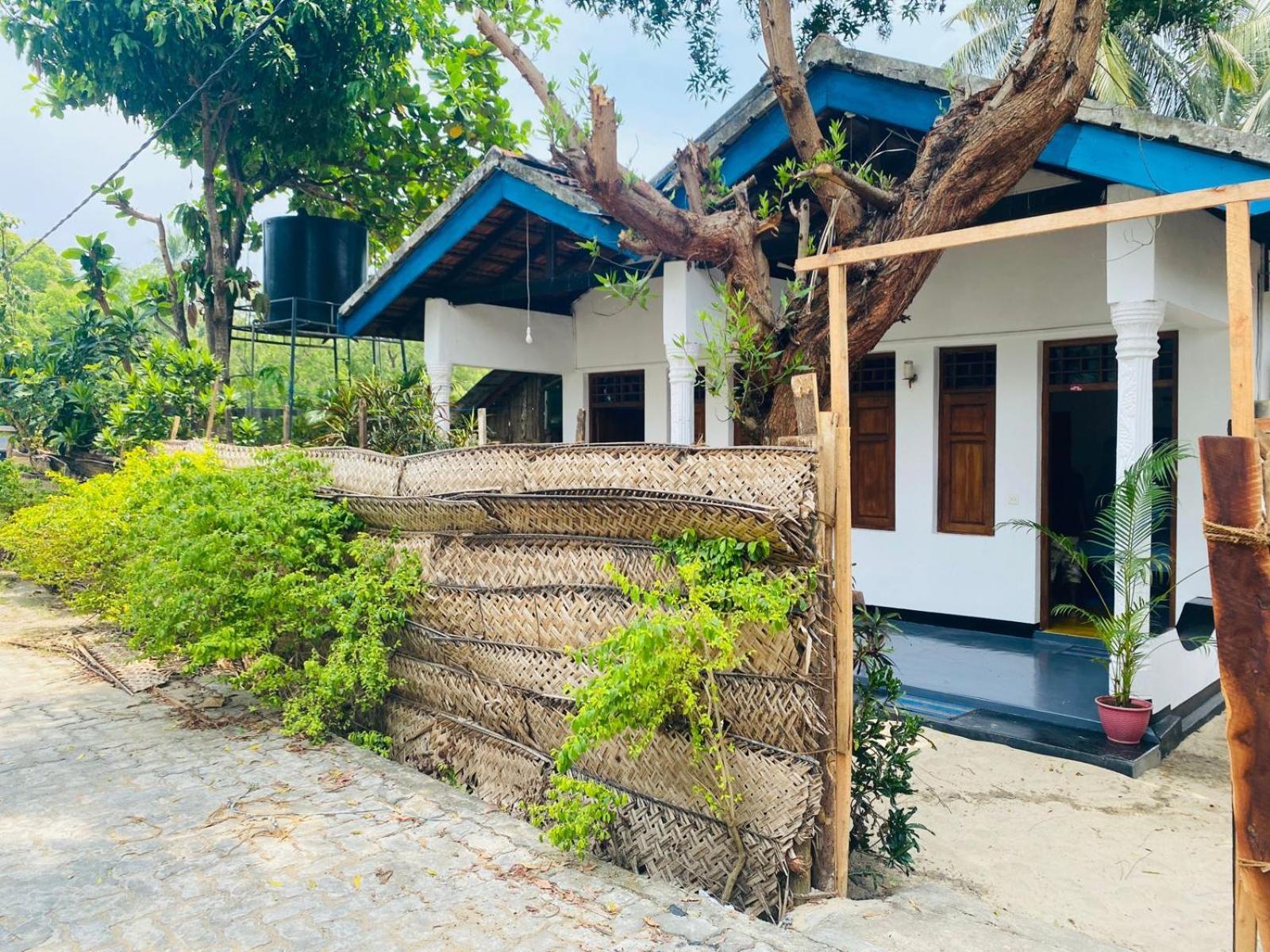 Aaliya Bay Hotel Arugam Bay Exterior photo